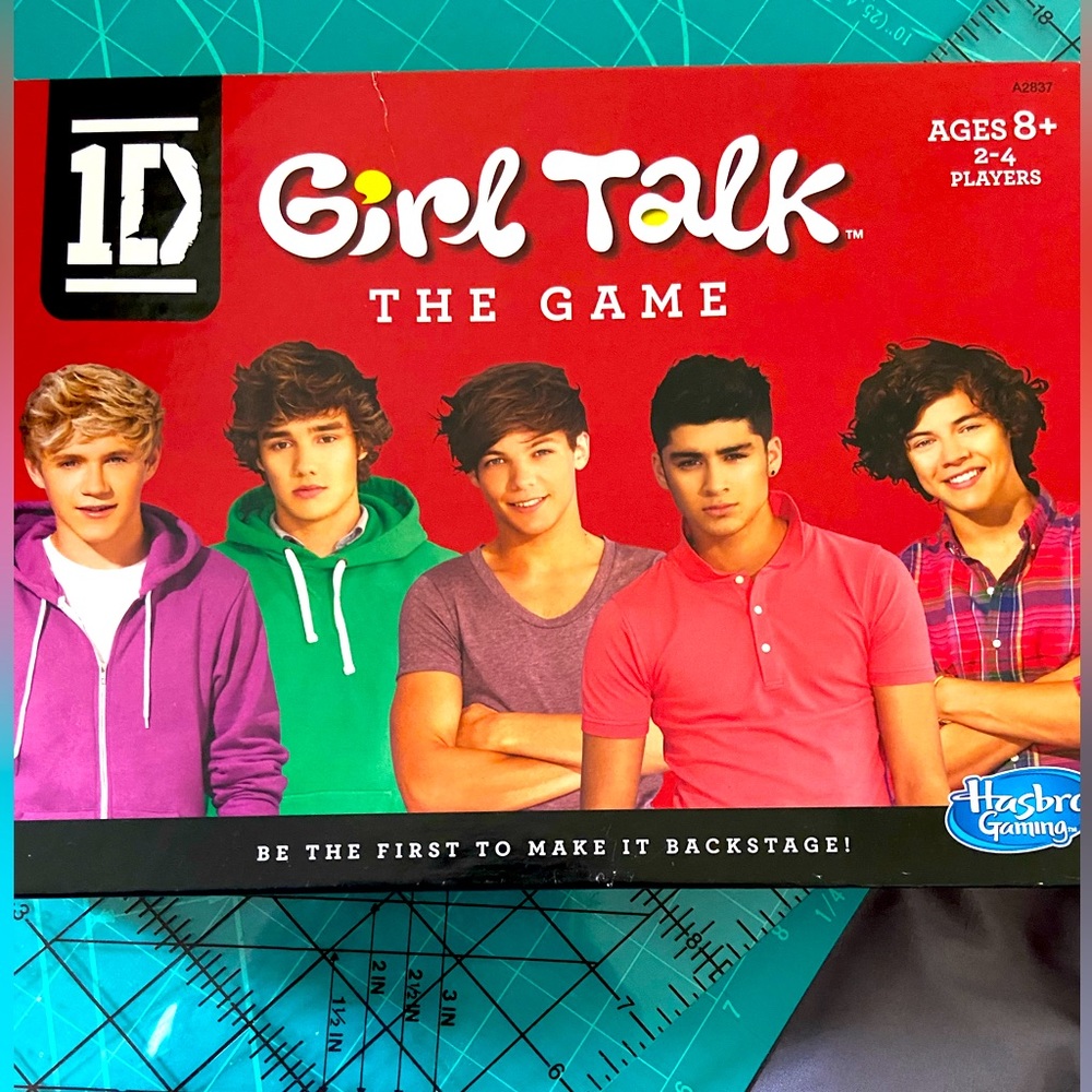 One Direction Girl Talk Game- nearly new. Excellent condition.
